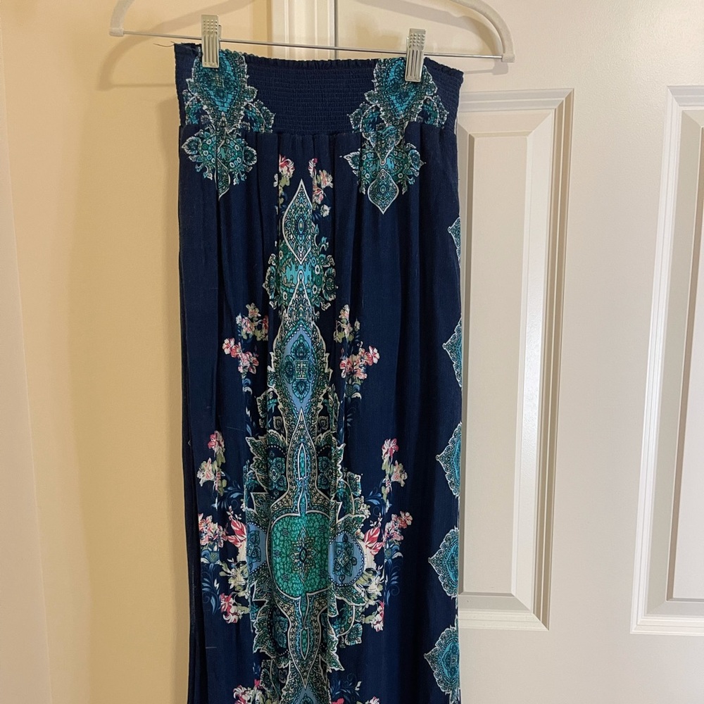 Multi colored skirt - Picture 2 of 3